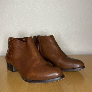 Vince Camuto Booties